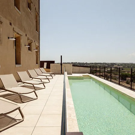 Отель La Prison