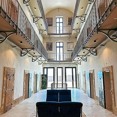 Hotel La Prison 3*